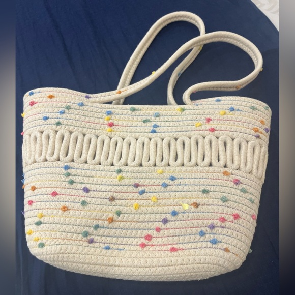 Elegant Cream Women's Shoes - Picture 3 of 6